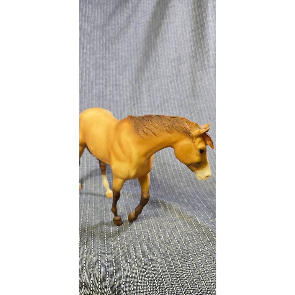 Breyer Sundance Dun Indian Pony - Picture 4 of 9